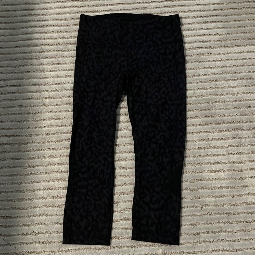 Lululemon Cropped Yoga Pant